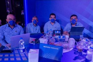 ముంబై ఇండియన్స్ ఇనాక్టివ్: స్కెచ్ అర్థం కావట్లేదంటూ: చివర్లో మాస్టర్‌స్ట్రోక్?