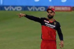 RCB కెప్టెన్‌గా కోహ్లీ ఉండటమే మంచిది.. అలా చేస్తేనే టైటిల్: మాజీ క్రికెటర్
