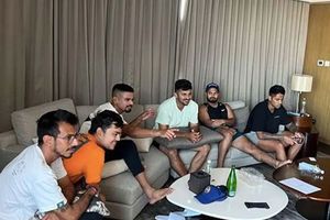 IPL 2022: భారత ఆటగాళ్లలో మెగా వేలం టెన్షన్.. ఫొటో షేర్ చేసిన రోహిత్