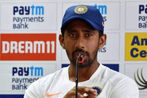 బీసీసీఐపై ఆరోపణలు.. సాహాకు షోకాజ్ నోటీసులు!