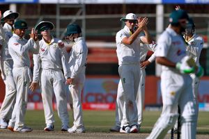 IND vs SL పింక్ బాల్ పిచ్‌పై ఐసీసీ చర్యలు.. పాక్X ఆసీస్ పిచ్‌పై నిషేధం విధించాలంటున్న ఫ్యాన్స్!