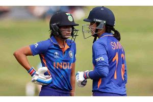 Womens World Cup 2022: కుప్ప కూలిన టీమిండియా.. ఇంగ్లండ్ ముందు స్వ‌ల్ప ల‌క్ష్యం