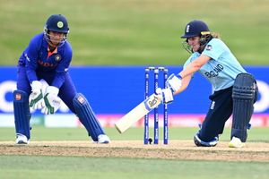 Womens World Cup 2022: బౌల‌ర్లు పోరాడినా భార‌త్‌కు ప‌రాజ‌యం.. ఇంగ్లండ్‌ను గెలిపించిన హీథర్