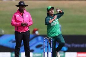 Womens World Cup 2022: అంపైర్ల మొద్దు నిద్ర.. ఒక ఓవర్‌లో 7 బంతులేసిన బౌలర్!