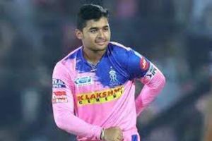 ఆల్‌టైమ్ గ్రేటెస్ట్‌ స్పిన్నర్‌తో ఆడేందుకు ఆత్రుతగా ఉన్నా: రియాన్ పరాగ్