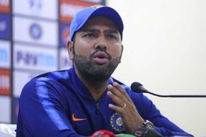 Rohit Sharma: మీకు ఆట కంటే మసాల వార్తలే ముఖ్యం.. జర్నలిస్ట్‌‌కు హిట్‌మ్యాన్ పంచ్!