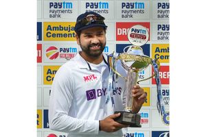 IND vs SL: కెప్టెన్‌గా చరిత్ర సృష్టించిన రోహిత్ శర్మ