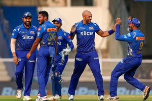 IPL 2022: రోహిత్ శర్మ మార్క్ కెప్టెన్సీ.. ఉచ్చులో పడ్డ రిషభ్ పంత్!