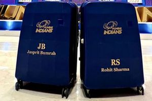 IPL 2022: కెప్టెన్ వ‌చ్చేశాడు.. ఇక మొద‌లెట్టంటి! ముంబై ఇండియ‌న్స్‌తో క‌లిసిన రోహిత్, బుమ్రా