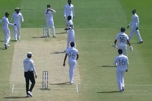 IND vs SL: నోబాల్‌కు మయాంక్ రనౌట్.. రోహిత్‌పై మండిపడుతున్న ఫ్యాన్స్! (వీడియో)