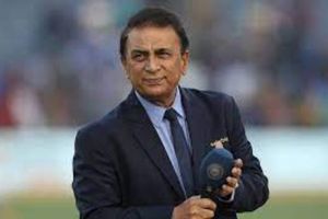 అతని వయసు కాకుండా ఆటను చూడండి.. టీమిండియా ఫినిషర్‌ రోల్‌కు సరైనోడు: సునీల్ గవాస్కర్