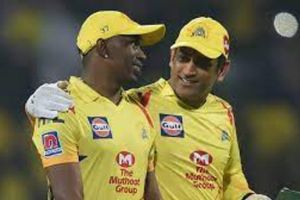 బ్రావోకు బదులు నేను బౌలింగ్ చేయడమే బెటర్ అనుకుంటా: ధోనీ