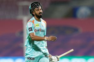 రోహిత్ శర్మ దరిద్రంలో కేఎల్ రాహుల్‌కూ వాటా: రూ.24 లక్షలు కట్