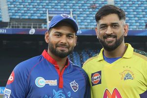 ధోనీకొక రూల్.. పంత్‌కొక రూల్..! ఇదేమైనా బాగుందా, మీరే చెప్పండి