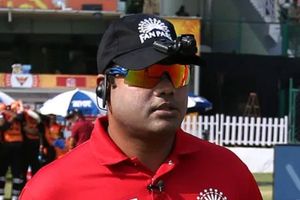 చీటర్.. చీటర్.. చీటర్.. అంటూ దద్దరిల్లిన స్టేడియం.. అంపైర్‌కు కళ్లు దొబ్బాయా ?