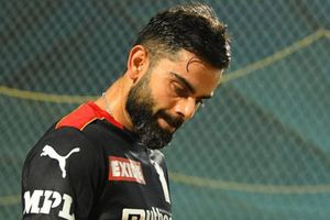 LSG vs RCB: విరాట్ కోహ్లీ గోల్డెన్ డక్.. తల్లడిల్లుతున్న ఫ్యాన్స్! (వీడియో)