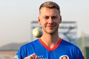 MI vs CSK: మెరిడిత్ ఇన్.. పొలార్డ్ ఔట్! చెన్నైతో బరిలోకి దిగే ముంబై తుది జట్టు ఇదే!