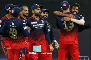LSG vs RCB: కొంపముంచిన స్టోయినీస్ అత్యుత్సాహం.. గెలిచే మ్యాచ్‌లో ఓడిన లక్నో!