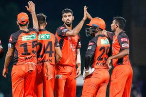 IPL 2022: సీరియస్‌నెస్ రాదా రా? మీకు (సీఎస్‌కే, ముంబై) ఇంకా లైఫ్‌లో.. సన్‌‌రైజర్స్ విజయంపై పేలుతున్న మీమ్స్!