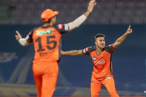 PBKS vs SRH: చివ‌రి ఓవ‌ర్లో ఉమ్రాన్ మాలిక్‌కు 3 వికెట్లు, మెయిడెన్‌.. నాల్గో ఆట‌గాడిగా రికార్డు