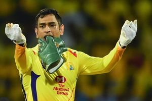 MS Dhoni: మైండ్ ఎక్కడ పెట్టి బౌలింగ్ చేస్తున్నావ్ ముఖేష్.. సీరియస్ అయిన ధోనీ