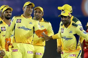 CSK ప్లే ఆఫ్స్ చేరుతుంది.. ఆ సత్తా ధోనీకి ఉంది: వీరేంద్ర సెహ్వాగ్