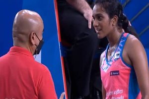 PV Sindhu fires on Umpire: పాపం సింధు.. అంపైర్ తప్పిదానికి బలి! (వైరల్ వీడియో)