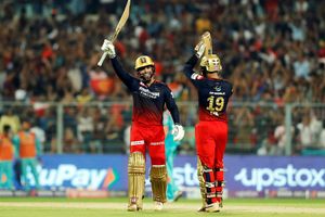 ఐపీఎల్ ప్లేఆఫ్స్ చరిత్రలో అరుదైన రికార్డ్ సాధించిన రజత్ పటీదార్