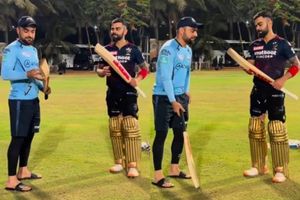 రషీద్ ఖాన్ స్నేక్ షాట్‌ను ఇమిటేట్ చేసిన కోహ్లీ.. ఆ షాట్ రహస్యం ఏంటో చెప్పిన రషీద్