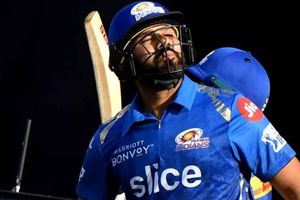 GT vs MI: పాపం రోహిత్.. రివర్స్ స్వీప్ మిస్ ఫైర్.. తాకరాని చోట తాకిన బంతి!