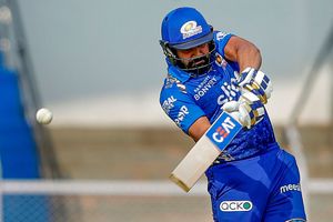 IPL 2022: అరే రోహితూ.. జర మ్యాచ్ గెలువురా.. ఆర్‌సీబీపై పేలుతున్న సెటైర్లు! ఆడుకుంటున్న ముంబై ఫ్యాన్స్!