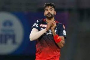 మహమ్మద్ సిరాజ్‌ను భలే వెనకేసుకొచ్చిన ఆర్సీబీ డైరెక్టర్ మైక్ హెస్సెన్... ఈ సాల అది కోల్పోయాడట