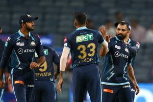 ఓవరాక్షన్ తగ్గించుకోవాలని హార్దిక్ పాండ్యాకు గట్టిగానే చెప్పా: మహమ్మద్ షమీ