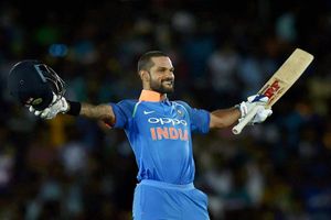 సినిమాల్లోకి శిఖర్ ధావన్.. ప్రముఖ బాలీవుడ్ బ్యానర్​లో అరంగేట్రం!