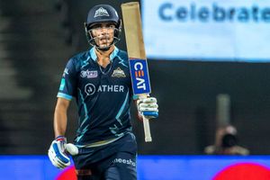 IPL 2022 final: ఆ విషయంలో కోహ్లీని కాపీ కొట్టిన శుభ్‌మాన్ గిల్.. కోహ్లీని, గిల్‌ను పోల్చుతూ పోస్టులు