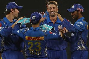 సన్‌రైజర్స్‌ చేతిలో పరాభవంతో రోహిత్ సేన చెత్త రికార్డ్: ఐపీఎల్ చరిత్రలోనే తొలిసారిగా