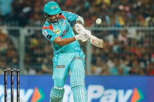 KL Rahul జిడ్డు బ్యాటింగ్ వల్లే లక్నో ఓటమి.. పటీదార్‌ను చూసి నేర్చుకోవాలంటూ ఫ్యాన్స్ ఫైర్!