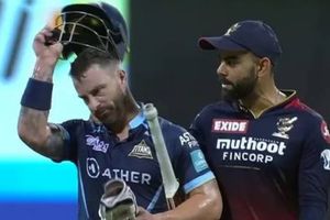 థర్డ్‌అంపైర్‌కు ఇంగిత జ్ఞానం లేదు.. నువ్వేం బాధపడకు మిత్రమా, మాథ్యువేడ్‌‌కు కోహ్లీ ఓదార్పు