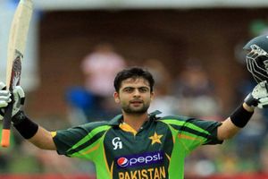 మా సీనియర్లు గలీజ్‌గాళ్లు.. సక్సెస్‌ను ఓర్వలేరు: పాక్ క్రికెటర్