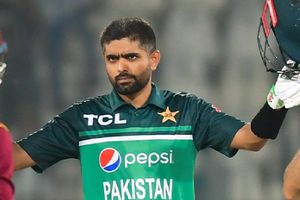 ముల్తాన్ కా సుల్తాన్: బాబర్ ఆజమ్ హ్యాట్రిక్ సెంచరీ: తొలి వన్డే రిజల్ట్ ఇదీ