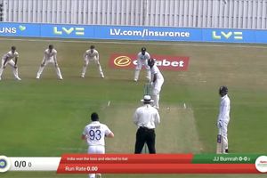 వార్మప్ మ్యాచ్‌లో అరుదైన సన్నివేశాలు: బుమ్రా బౌలింగ్‌లో రోహిత్ శర్మ