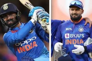 దినేశ్ కార్తీక్ తొలి టీ20 ఆడినప్పుడు రిషభ్ పంత్ చెడ్డీలు ఏసుకుంటున్నాడు! ఫ్యాన్స్ ఫన్నీ కామెంట్స్!