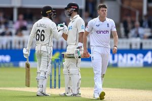 ENG vs NZ: ఆదుకున్న మిచెల్, బ్లండెల్.. రెండో రోజు న్యూజిలాండ్‌దే!