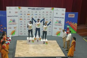 ఖేలో ఇండియా యూత్ గేమ్స్‌లో సత్తా చాటిన రజిత, పల్లవి, శిరీషాలను అభినందించిన సీఎం జగన్