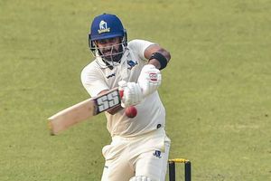 Ranji Trophy 2022: పోరాడుతున్న మంత్రిగారు.. బెంగాల్ 197/5