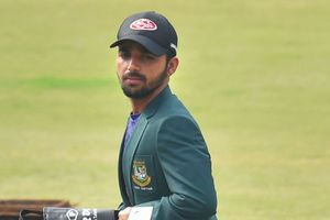 Mominul Haque Quits Test Captaincy: బంగ్లాదేశ్ క్రికెట్లో ప్రకంపనలు, కెప్టెన్సీకి బై బై చెప్పిన మోమినుల్