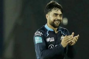 అతనికి బౌలింగ్ చేయడం కష్టం: రషీద్ ఖాన్