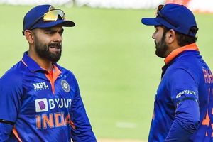 కోహ్లీ, రోహిత్ మళ్లీ విఫలమైతే ఇదే చివరి టీ20 ప్రపంచకప్: షోయబ్ అక్తర్