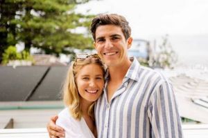 కన్న బిడ్డ సమక్షంలో ప్రేయసిని పెళ్లాడిన సన్‌రైజర్స్ హైదరాబాద్ పేసర్!