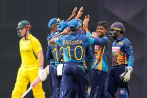 పూర్వ వైభవానికి ఒక్క గెలుపు దూరంలో శ్రీలంక: ఆస్ట్రేలియాతో నాలుగో వన్డే